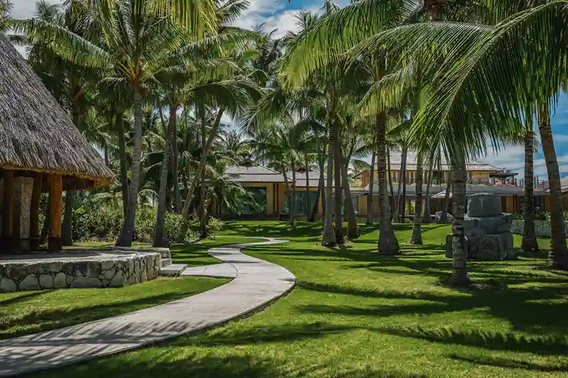 Noam Bora Bora Resort-1